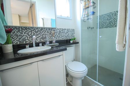 Apartamento à venda com 74m², 3 quartos e 2 vagasBanheiro da Suíte