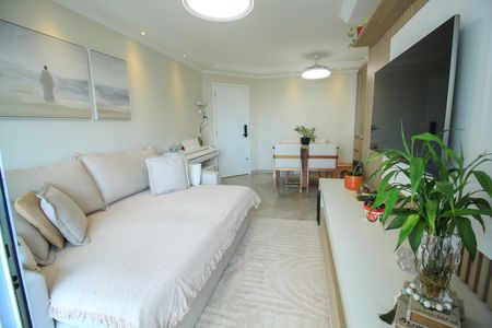 Sala de apartamento à venda com 3 quartos, 74m² em Vila Bertioga, São Paulo
