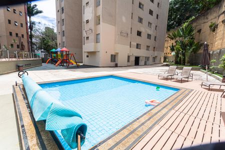 Apartamento à venda com 95m², 3 quartos e 2 vagas Apartamento à venda com 95m², 3 quartos e 2 vagasÁrea Comum - Piscina 1
