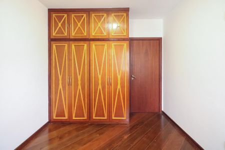 Apartamento para alugar com 206m², 4 quartos e 2 vagas Apartamento para alugar com 206m², 4 quartos e 2 vagasQuarto 2