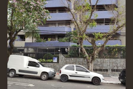 Apartamento para alugar com 206m², 4 quartos e 2 vagas Apartamento para alugar com 206m², 4 quartos e 2 vagasFachada