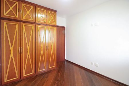 Apartamento para alugar com 206m², 4 quartos e 2 vagas Apartamento para alugar com 206m², 4 quartos e 2 vagasQuarto 2