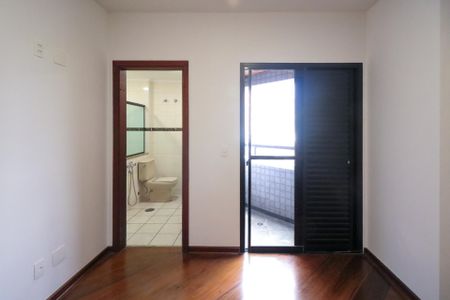 Apartamento para alugar com 206m², 4 quartos e 2 vagas Apartamento para alugar com 206m², 4 quartos e 2 vagasSuíte 1