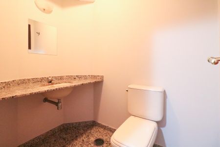 Apartamento para alugar com 206m², 4 quartos e 2 vagas Apartamento para alugar com 206m², 4 quartos e 2 vagasLavabo