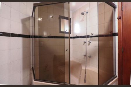 Apartamento para alugar com 206m², 4 quartos e 2 vagas Apartamento para alugar com 206m², 4 quartos e 2 vagasBanheiro da Suíte 2