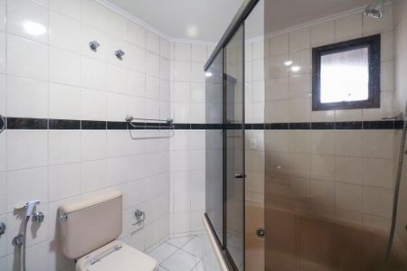 Apartamento para alugar com 206m², 4 quartos e 2 vagas Apartamento para alugar com 206m², 4 quartos e 2 vagasBanheiro da Suíte 2