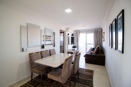 Apartamento para alugar com 67m², 2 quartos e 2 vagasSala