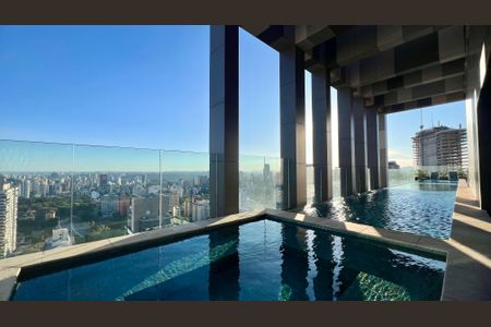 Studio à venda com 60m², 1 quarto e 1 vagaPiscina