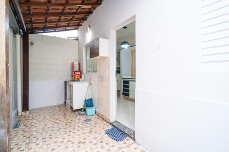 Casa para alugar com 60m², 1 quarto e 1 vagaÁrea de Serviço