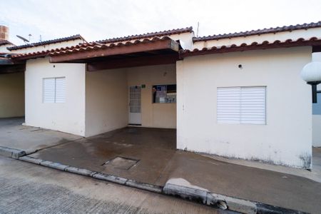 Casa para alugar com 60m², 1 quarto e 1 vagaFachada