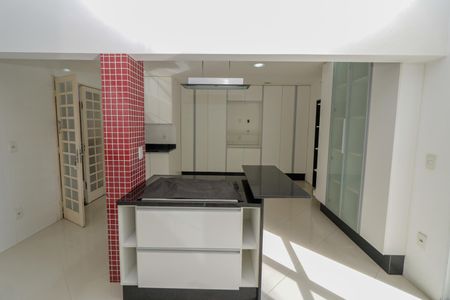 Casa à venda com 350m², 5 quartos e 2 vagasCozinha