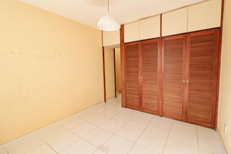 Casa à venda com 350m², 5 quartos e 2 vagasSuíte