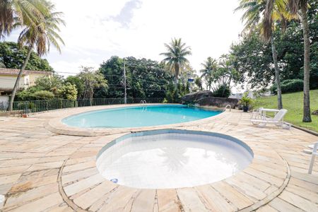 Casa à venda com 350m², 5 quartos e 2 vagasÁrea comum - Piscina