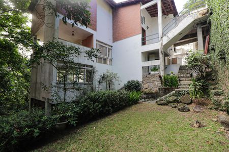 Casa à venda com 350m², 5 quartos e 2 vagasQuintal