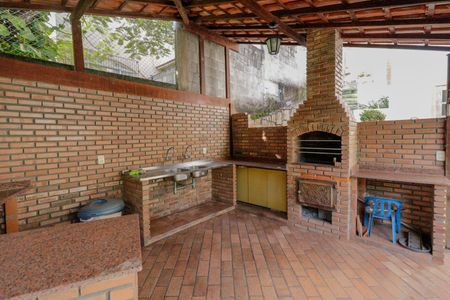 Casa à venda com 350m², 5 quartos e 2 vagasÁrea comum - Churrasqueira