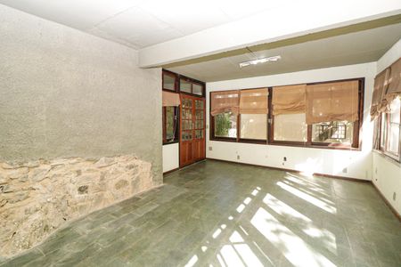 Casa à venda com 350m², 5 quartos e 2 vagasEscritório