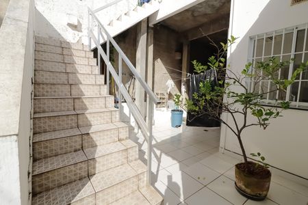 Casa à venda com 350m², 5 quartos e 2 vagasEscada
