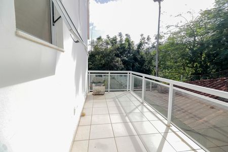 Casa à venda com 350m², 5 quartos e 2 vagasVaranda