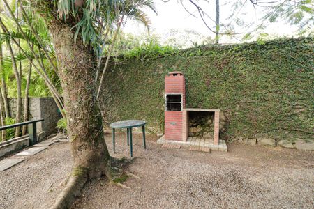 Casa à venda com 350m², 5 quartos e 2 vagasÁrea comum - Churrasqueira