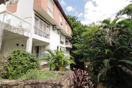 Casa à venda com 350m², 5 quartos e 2 vagasÁrea externa