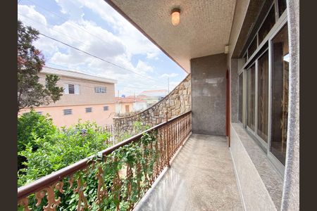 Casa para alugar com 396m², 3 quartos e 6 vagas Casa para alugar com 396m², 3 quartos e 6 vagasÁrea comum