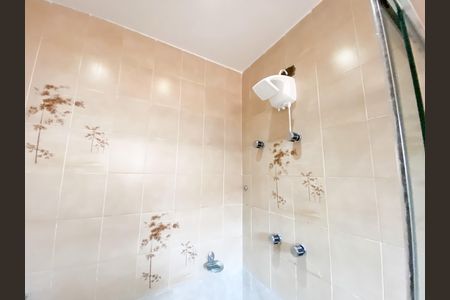 Casa para alugar com 396m², 3 quartos e 6 vagas Casa para alugar com 396m², 3 quartos e 6 vagasBanheiro da Suíte 1