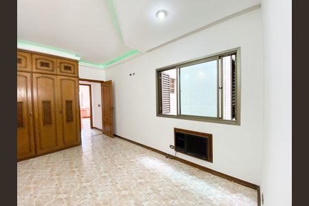 Casa para alugar com 396m², 3 quartos e 6 vagas Casa para alugar com 396m², 3 quartos e 6 vagasSuíte 3