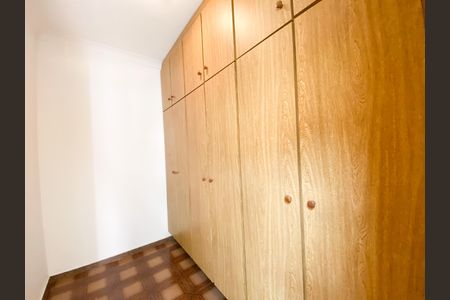 Casa para alugar com 396m², 3 quartos e 6 vagas Casa para alugar com 396m², 3 quartos e 6 vagasQuarto de Serviço 1