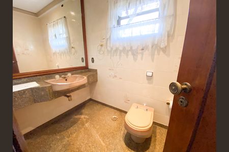 Casa para alugar com 396m², 3 quartos e 6 vagasLavabo