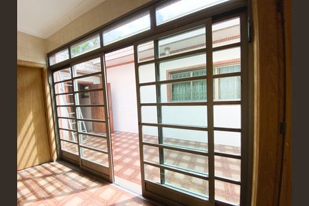 Casa para alugar com 396m², 3 quartos e 6 vagas Casa para alugar com 396m², 3 quartos e 6 vagasÁrea de Serviço