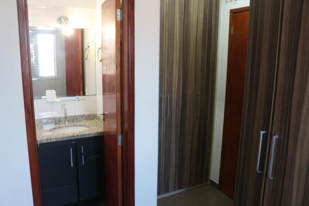 Apartamento para alugar com 67m², 2 quartos e 2 vagasSuíte