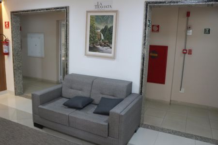 Apartamento para alugar com 67m², 2 quartos e 2 vagasHall social