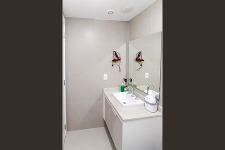 Banheiro de apartamento para alugar com 1 quarto, 27m² em Tucuruvi, São Paulo