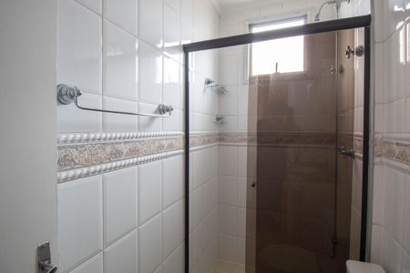 Apartamento para alugar com 73m², 2 quartos e 2 vagas Apartamento para alugar com 73m², 2 quartos e 2 vagasBanheiro da Suíte