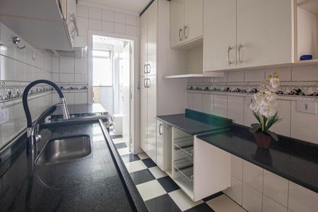Apartamento para alugar com 73m², 2 quartos e 2 vagas Apartamento para alugar com 73m², 2 quartos e 2 vagasCozinha