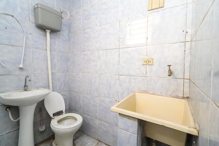 Casa para alugar com 25m², 1 quarto e sem vagaBanheiro
