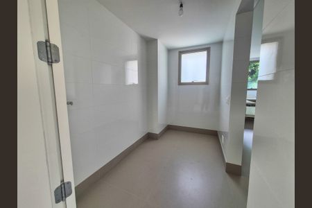 Apartamento à venda com 390m², 4 quartos e 6 vagas Apartamento à venda com 390m², 4 quartos e 6 vagasDespensa