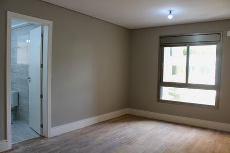 Apartamento à venda com 390m², 4 quartos e 6 vagas Apartamento à venda com 390m², 4 quartos e 6 vagasSuíte 2