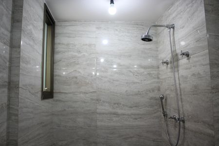 Apartamento à venda com 390m², 4 quartos e 6 vagas Apartamento à venda com 390m², 4 quartos e 6 vagasBanheiro da Suíte 4