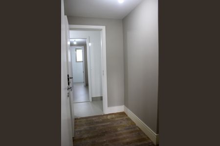 Apartamento à venda com 390m², 4 quartos e 6 vagas Apartamento à venda com 390m², 4 quartos e 6 vagasCorredor