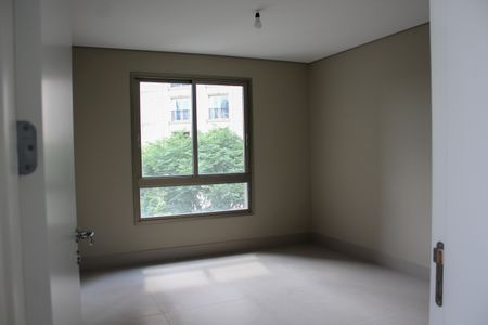 Apartamento à venda com 390m², 4 quartos e 6 vagas Apartamento à venda com 390m², 4 quartos e 6 vagasSala de Jantar