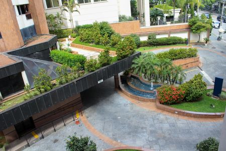 Apartamento à venda com 390m², 4 quartos e 6 vagas Apartamento à venda com 390m², 4 quartos e 6 vagasVista da Suíte 2