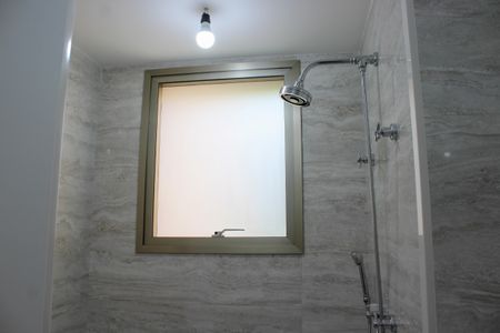 Apartamento à venda com 390m², 4 quartos e 6 vagas Apartamento à venda com 390m², 4 quartos e 6 vagasBanheiro da Suíte 2