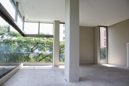 Apartamento à venda com 390m², 4 quartos e 6 vagas Apartamento à venda com 390m², 4 quartos e 6 vagasSala
