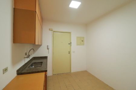 Apartamento à venda com 82m², 3 quartos e 2 vagas Apartamento à venda com 82m², 3 quartos e 2 vagasCozinha e Área de Serviço