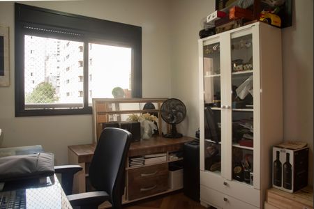 Apartamento à venda com 116m², 4 quartos e 3 vagasEscritório