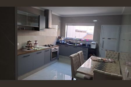Casa à venda com 250m², 3 quartos e 2 vagasCozinha
