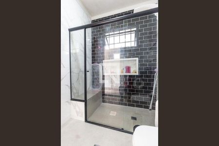 Casa à venda com 250m², 3 quartos e 2 vagasBanheiro 2