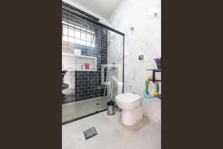 Casa à venda com 250m², 3 quartos e 2 vagasBanheiro 1