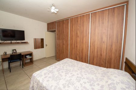 Casa à venda com 243m², 3 quartos e 2 vagasQuarto 1